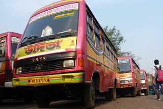 Bus and Toto service are still running in ranigunj after state goverment announce to lockdown the state
