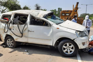 Accident on national highway, died 4 and injured 5