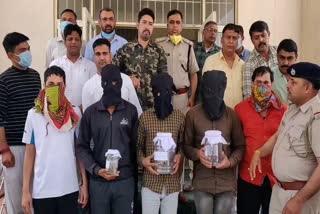 Rohtak police arrested of 15 lakh robbers
