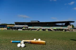 8-arrested-for-playing-cricket-in-maharastra