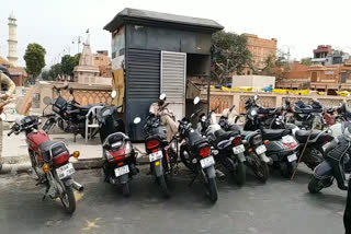 जयपुर में लोगों की गाड़ियां जब्त, People's vehicles seized in Jaipur