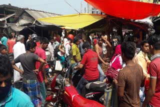 due to corona lock down, people gathered in west bengal