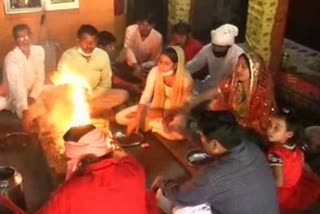 Devotees worship at home due to lock down in Bhiwani