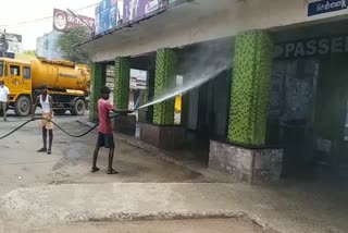 antiseptic sprinkled in Mayiladuthurai bus stand for corona