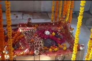 कानपुर का प्रसिद्ध कूष्मांडा देवी मंदिर हुआ बंद.