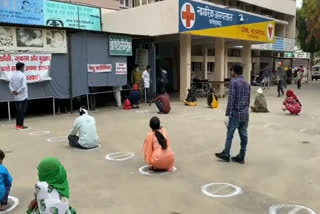 fatehabad civil hospital make circle on floor to maintain social distance