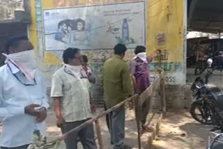 entrance-to-ramai-nagar-in-bhokardan-city-was-closed-due-to-the-outbreak-of-the-corona-virus