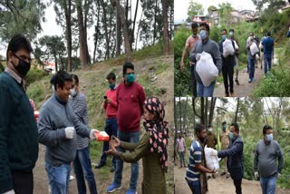 palampur administration distributed food in thakurdwara