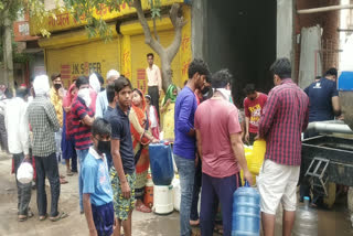 People not following lockdown in Karaval Nagar