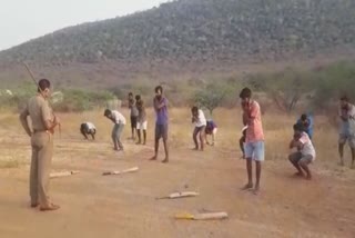 erode police given punishment to youngsters who plays cricket in 144 period