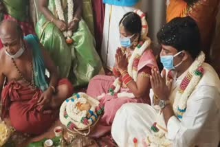 due to curfew a marriage was held in puduvai