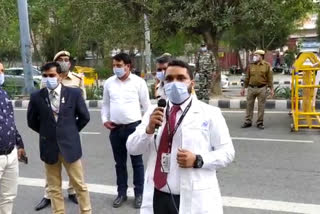 6 doctors team reached suggest dwarka police about prevention of corona in delhi