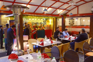 COVID-19: Umpire Aleem Dar offers free food to unemployed people at his restaurant