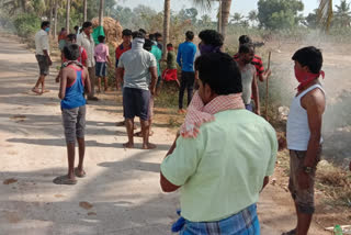 gowribidanuru villagers joined hands in village cleaning