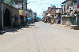 hanging lock in mosques in pakur