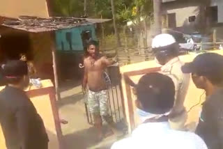 The drinker attack on the police in Karwar