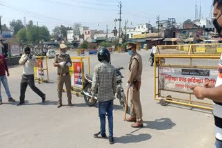 police-action-in-rudrapur-lockdown