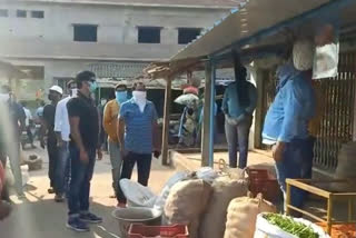 collector vp goutham visit vegetables market at mahabubabad