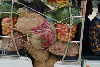 Several vehicles of vegetable and fruit depart from the Noida vegetable market to different locations of noida