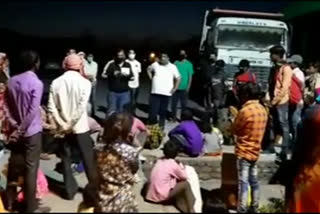 सितारगंज लॉकडाउन न्यूज, labourers stuck in lockdown