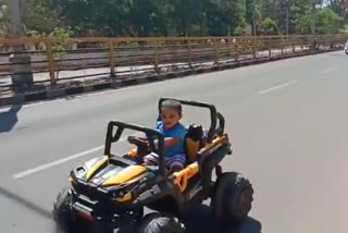 Gubibshaka Srinivas, who played with his grandson on the road between the lockdown