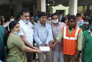 1-dot-60-lakh-donation-to-sanitation-workers