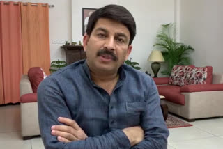 delhi bjp president manoj tiwari reaction on people gathering in isbt during lockdown