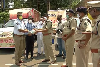 Donor contribution to police staff at visakhapatnam