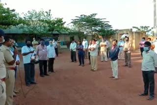 Fear of spreading coronavirus: Awareness campaign by villagers and police