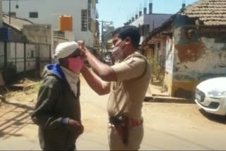 police-helping-public-in-chikkamagaluru