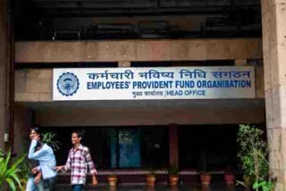 employee can withdraw money from epf account, says labour ministry