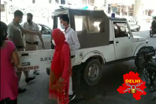 delhi police helped pregnant lady