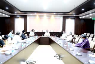 CM Shivraj informed about all the districts through video conferencing