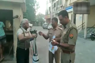 Police deliver sweets to 83-year-old RC Kesarwani