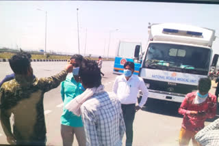 mdical Mobile unit set up in Nuh for health checkup of migrant laborers during lockdown