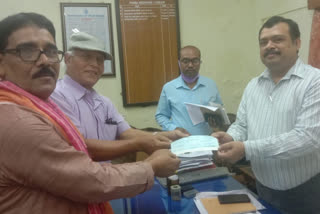 Tamluk bargabheema temple administration gave 1 lakh rupees to corona relief fund