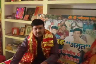 bhojpuri singer ashish pathak sings song