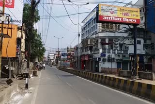 Only police officer seen on road in patna