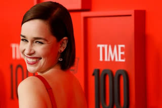 Emilia Clarke promises virtual dinner date in exchange for COVID-19 donation