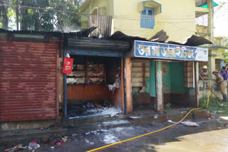 three shops burned in fire in balurghat