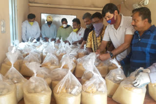 Panchayat representative distributed food among the poor people