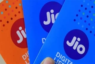 Jio offers 100minutes of free Talktime 100 free SMS to help poor in lockdown