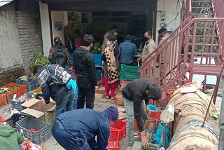 Crowd outside vegetable shops in Dalhousie