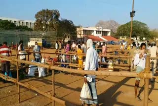 vegetable market looks empty in Chitradurga due to corona fear