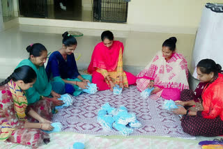 Jamnagar Sakhi Mandal initiative, production of home-made masks