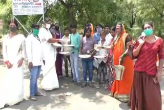 Third gender community helps the needy