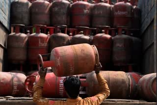 lpg cylinder prices slashed by rs 61 dot 5 delhi and rs 61 in mumbai