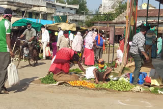 Weekly market in Chimur