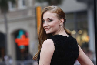 Sophie turner says covid 19 lockdown is like a prison for joe Jonas