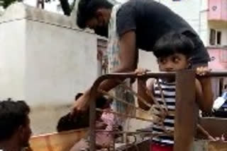 Farmers distribute vegetables